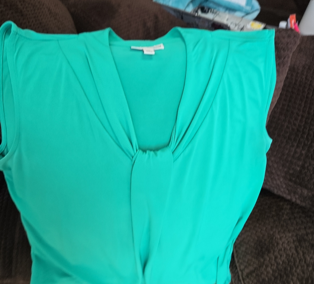 Dana Buchman Sleeveless Twist-Neck Top in Teal Green